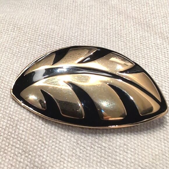 Vintage Monet Gold and Black Leaf Brooch Pin - Picture 1 of 8